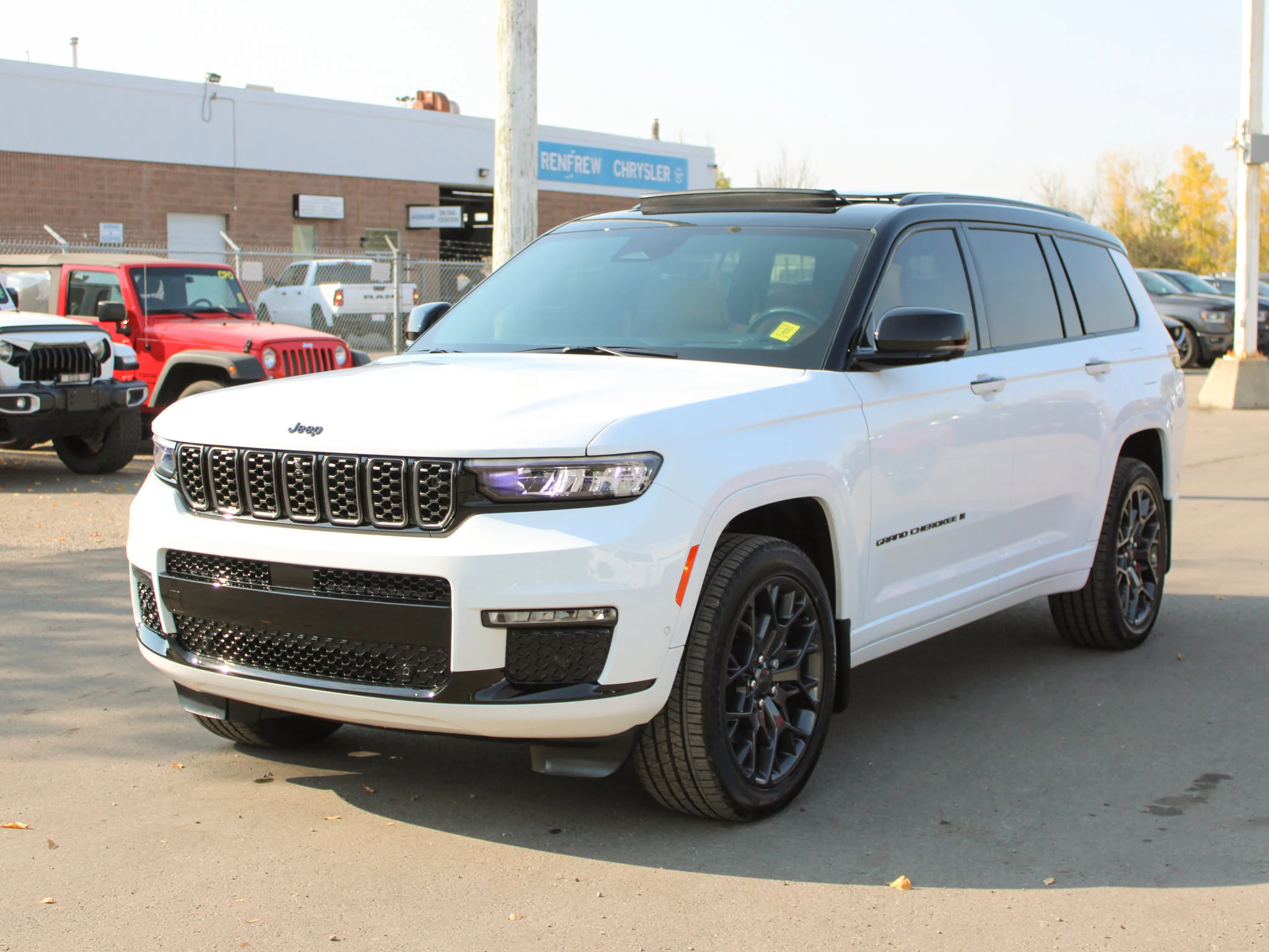 Used 2025 White Jeep Summit Reserve * No Accidents | Luxury SUV | Remote Start | Apple CarPlay image 13