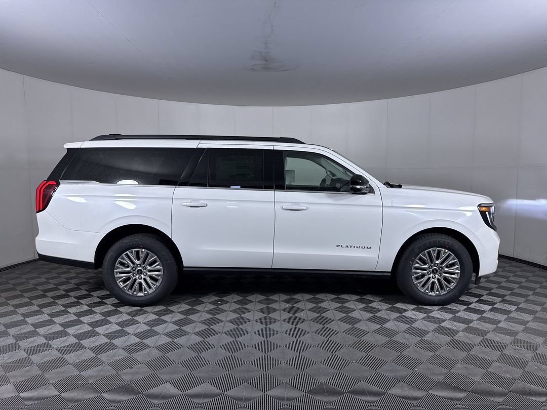 New 2027 Star White Metallic Tri-Coat Ford Platinum image 10