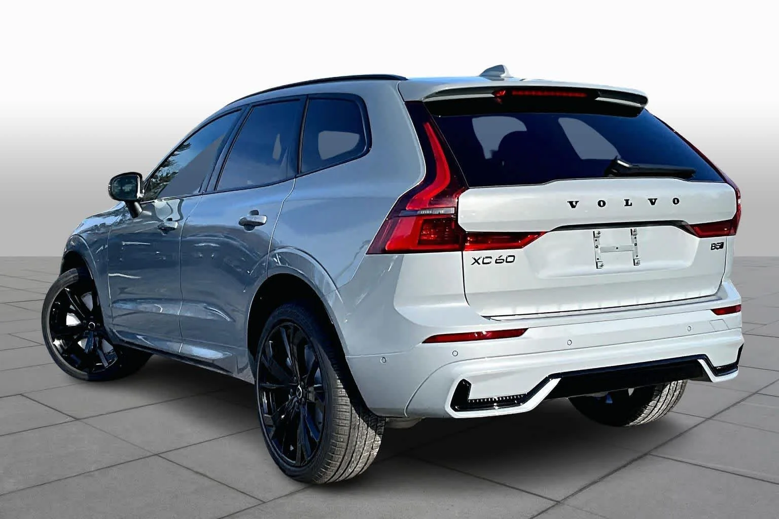 New 2026 Vapour Grey Volvo Ultra image 3