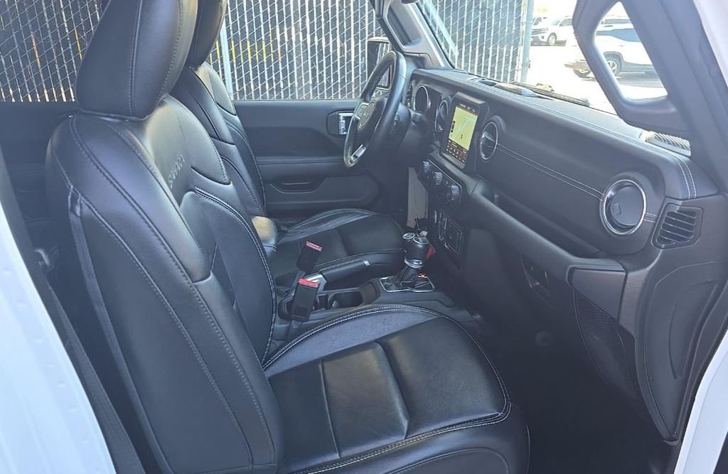 Used 2021 White/off-white Jeep Unlimited Sahara 4xe image 8