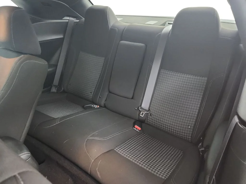 Used 2023 Black Dodge SXT image 33