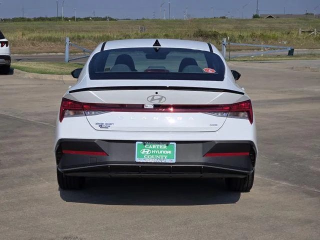 2025 Hyundai Elantra Blue - Photo 6