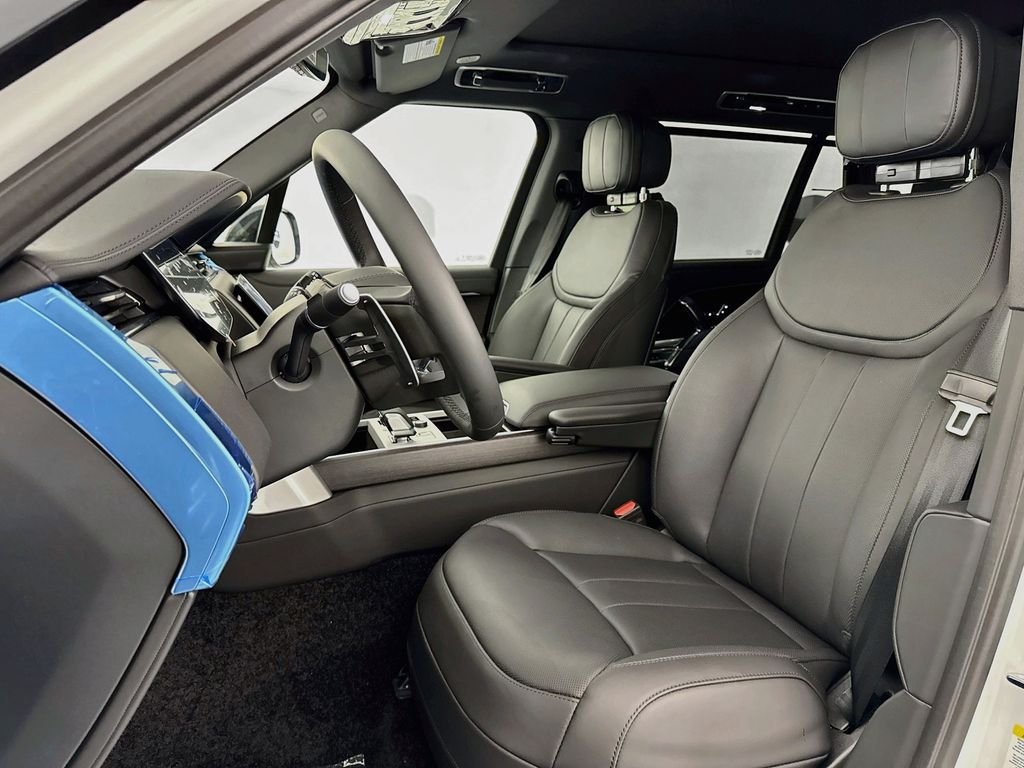 New 2027 Fuji White Land Rover SE image 21