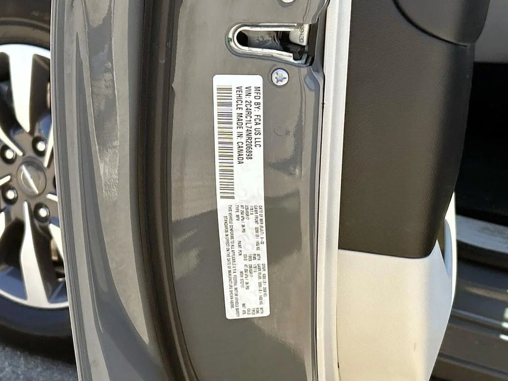 Used 2022 White Chrysler Touring L image 10