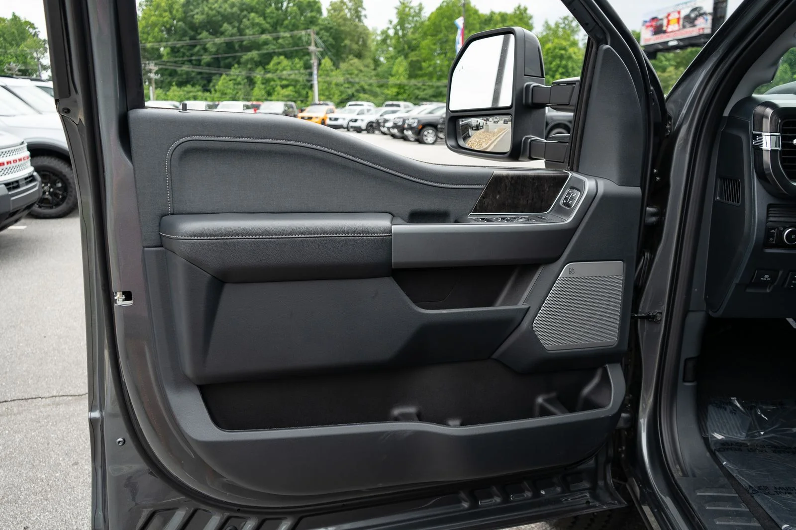 New 2026 Gray Ford Lariat image 32