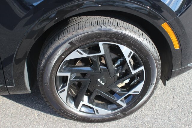 Used 2024 Black Kia SX-Prestige image 39
