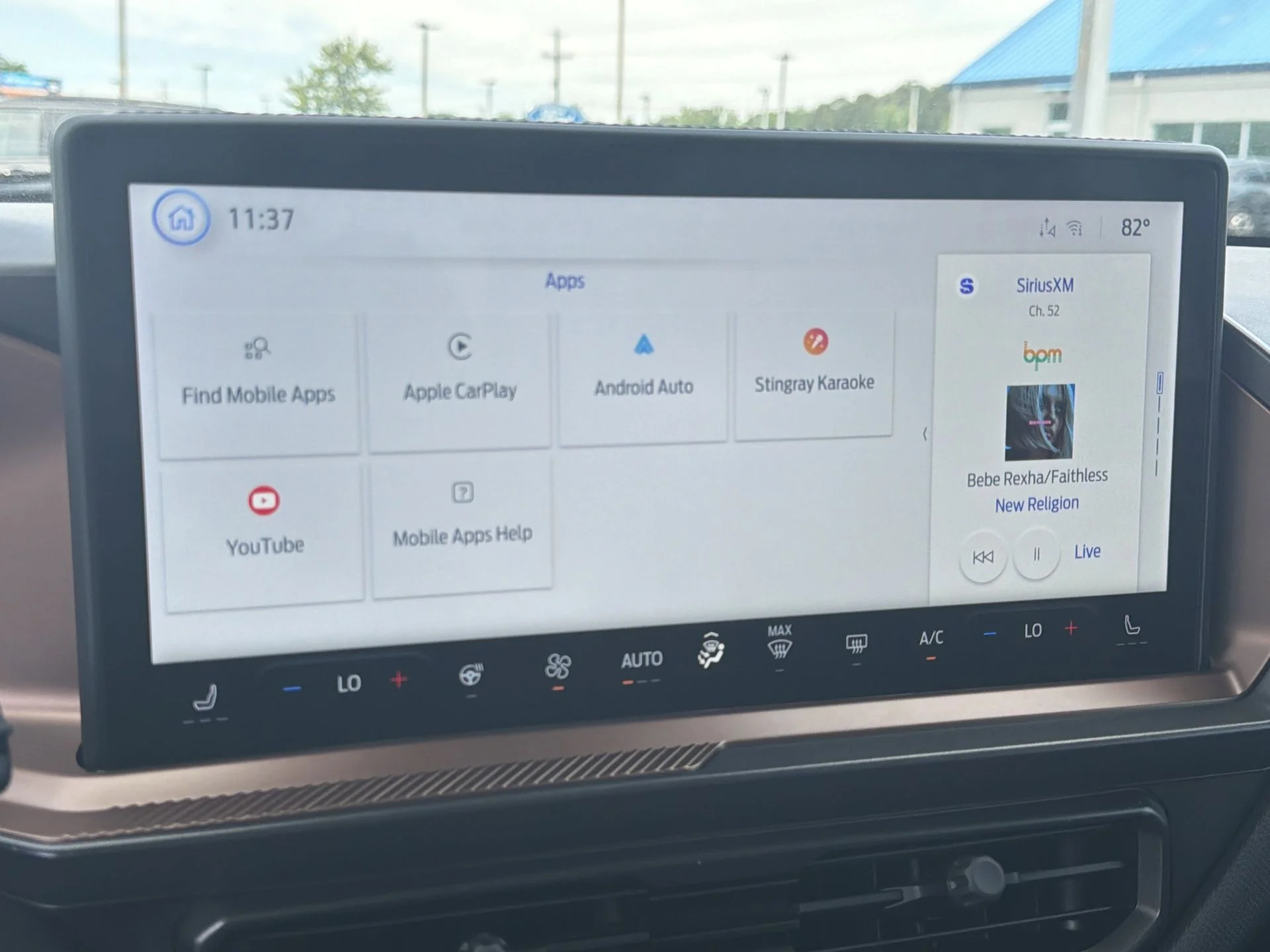 New 2026 Carbonized Gray Metallic Ford Outer Banks® image 10