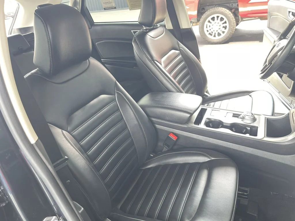 Used 2023 Blue Ford SEL image 23