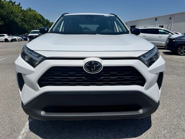 2025 Toyota RAV4 LE - Photo 6