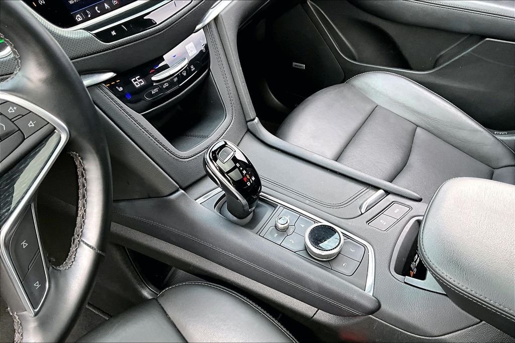 Used 2025 White Cadillac Premium Luxury image 14