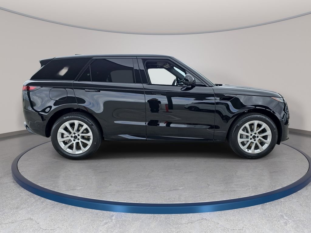 New 2026 Santorini Black Land Rover Dynamic SE image 4