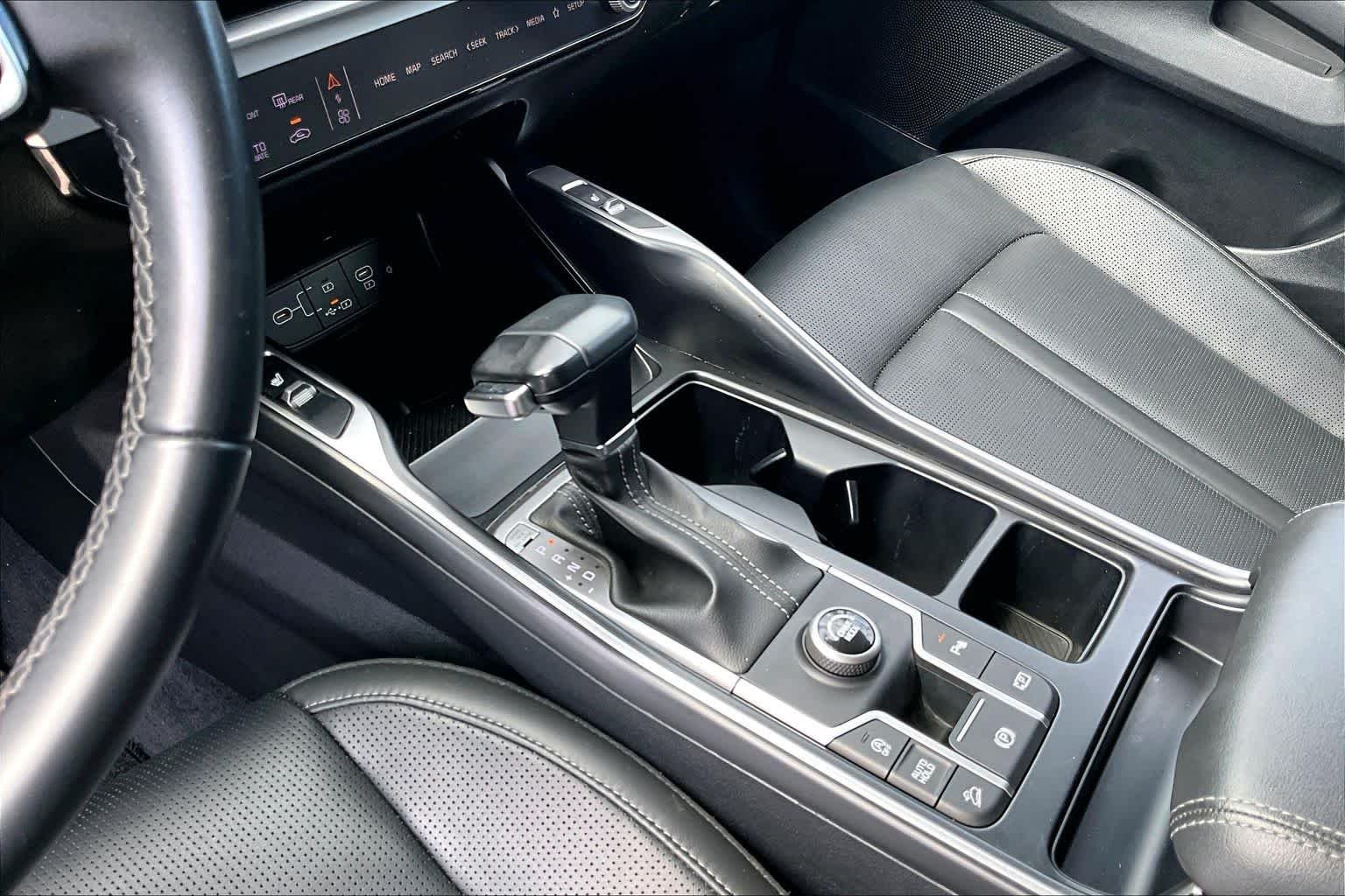 Used 2024 Glacial White Pearl Kia S image 15