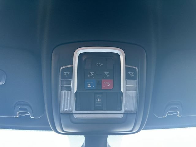 Used 2023 White Ram Laramie image 39