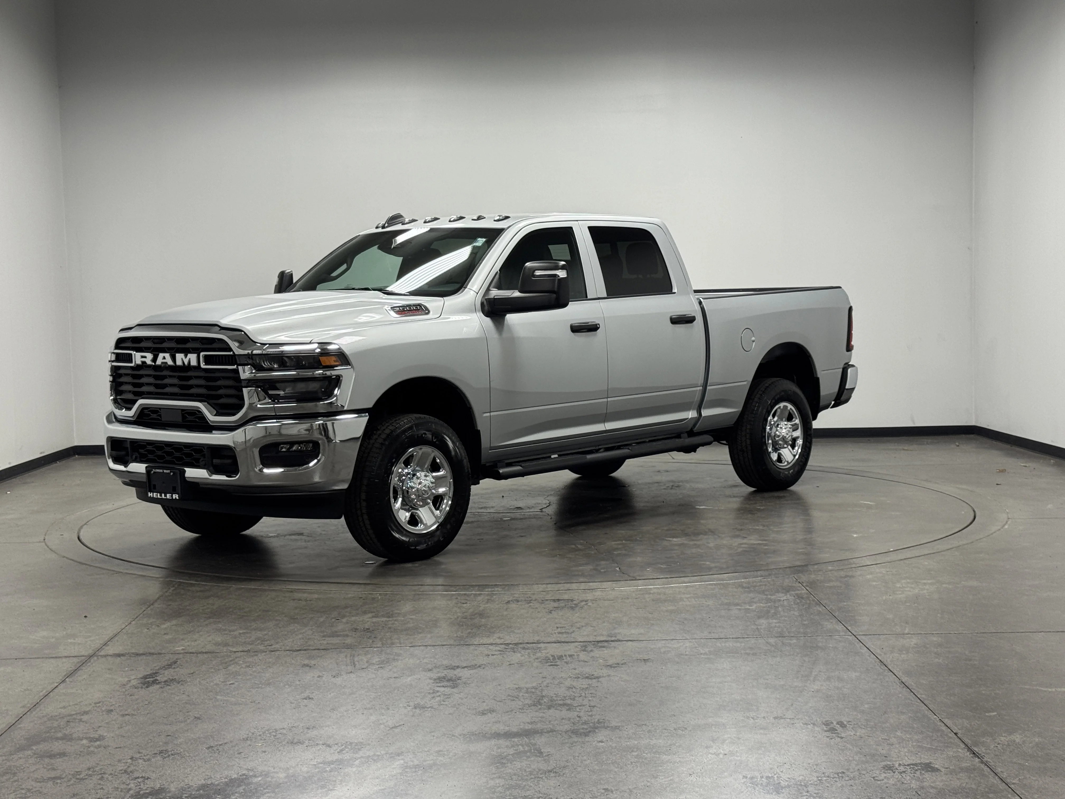 New 2026 Silver-Zynith Exterior Paint RAM Tradesman image 4