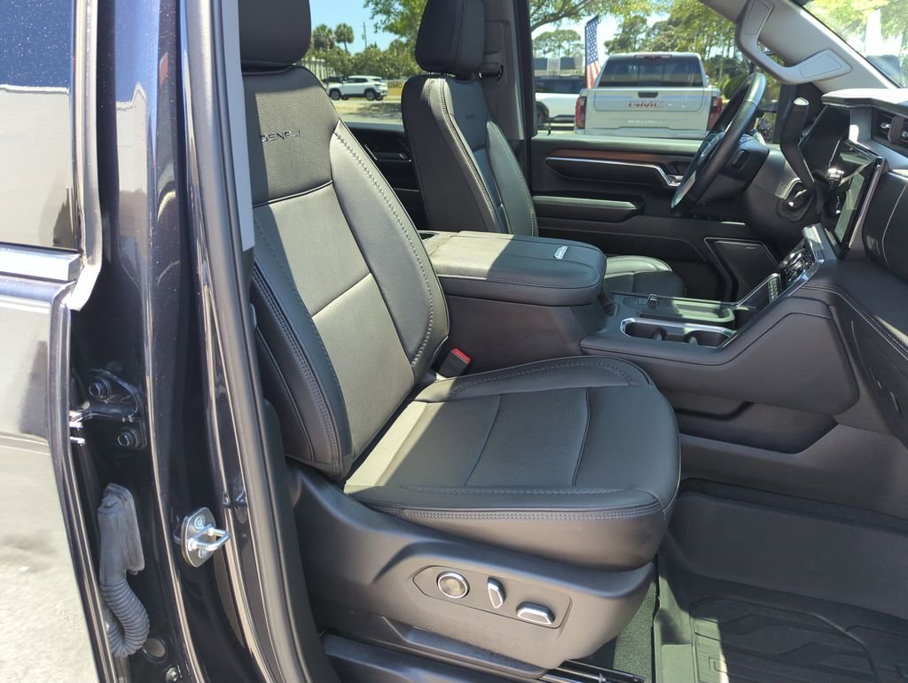 Used 2024 Silver GMC Denali image 37