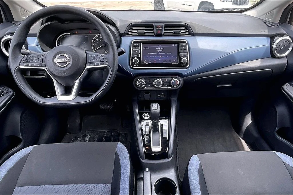 Used 2025 Silver Nissan 1.6 SV image 7