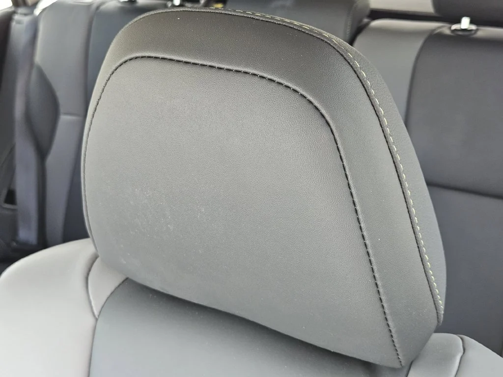 Used 2025 White Subaru Onyx Edition image 16