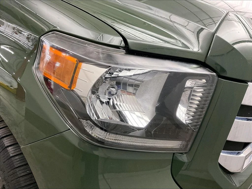 Used 2021 Green Toyota SR5 image 35