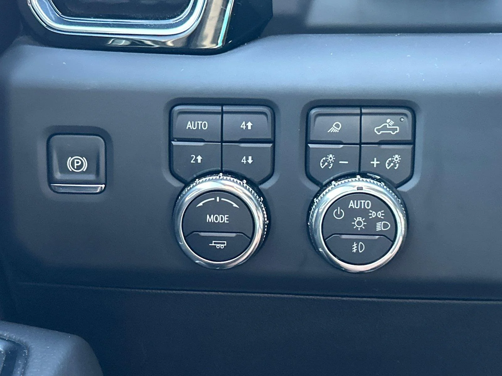 Used 2025 Downpour Metallic GMC Denali image 30