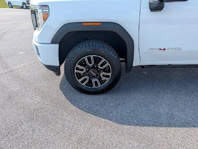 Used 2022 SUMMIT WHITE GMC AT4 image 28