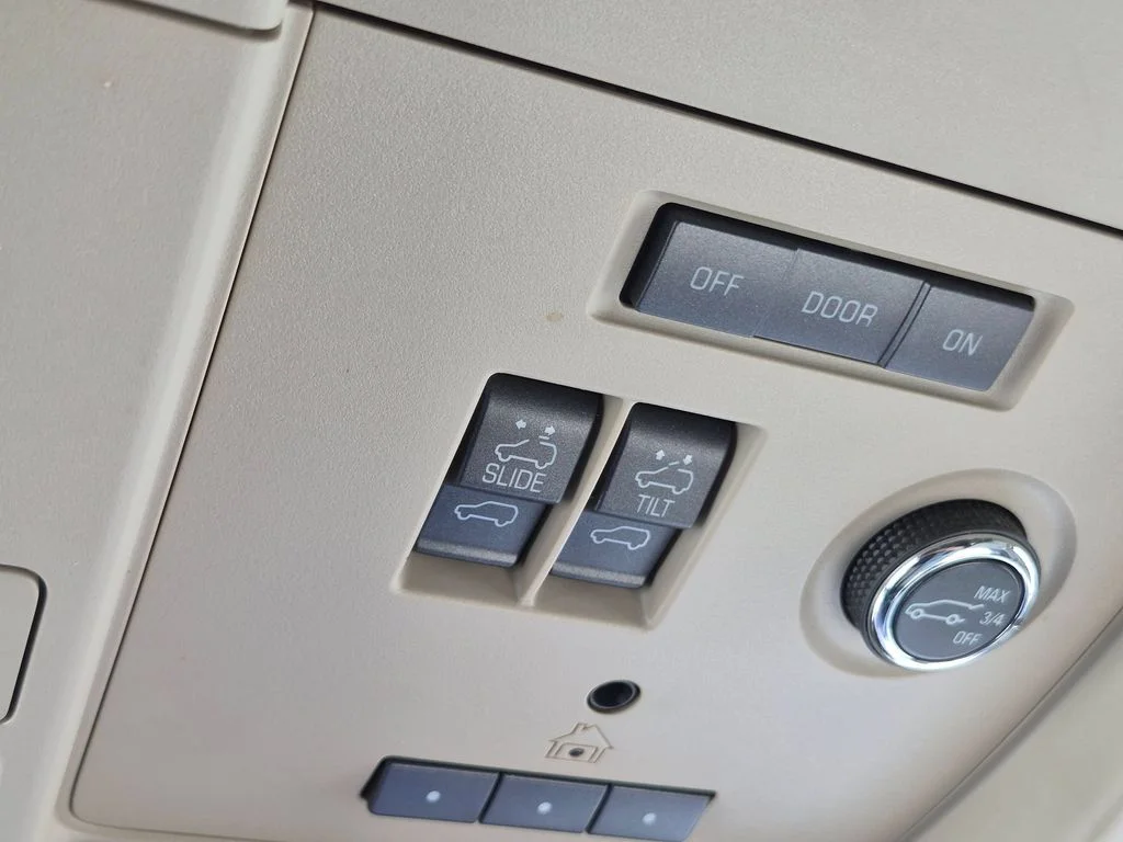 Used 2018 Blue GMC Denali image 28