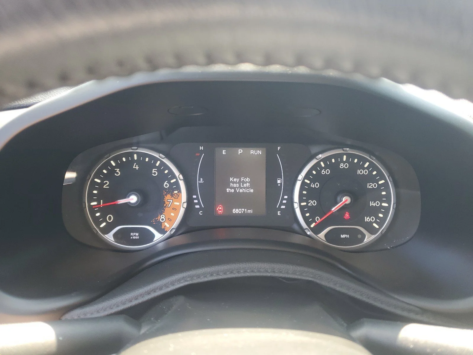 Used 2018 Granite Crystal Metallic Clearcoat Jeep Altitude image 18