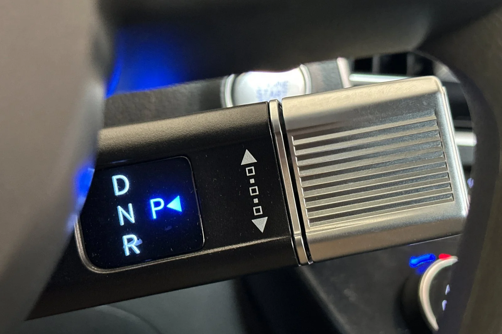 Used 2025 Black Hyundai SEL image 20
