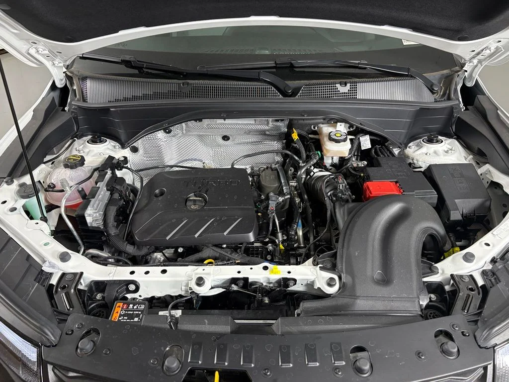 Used 2026 White Chevrolet LT image 42