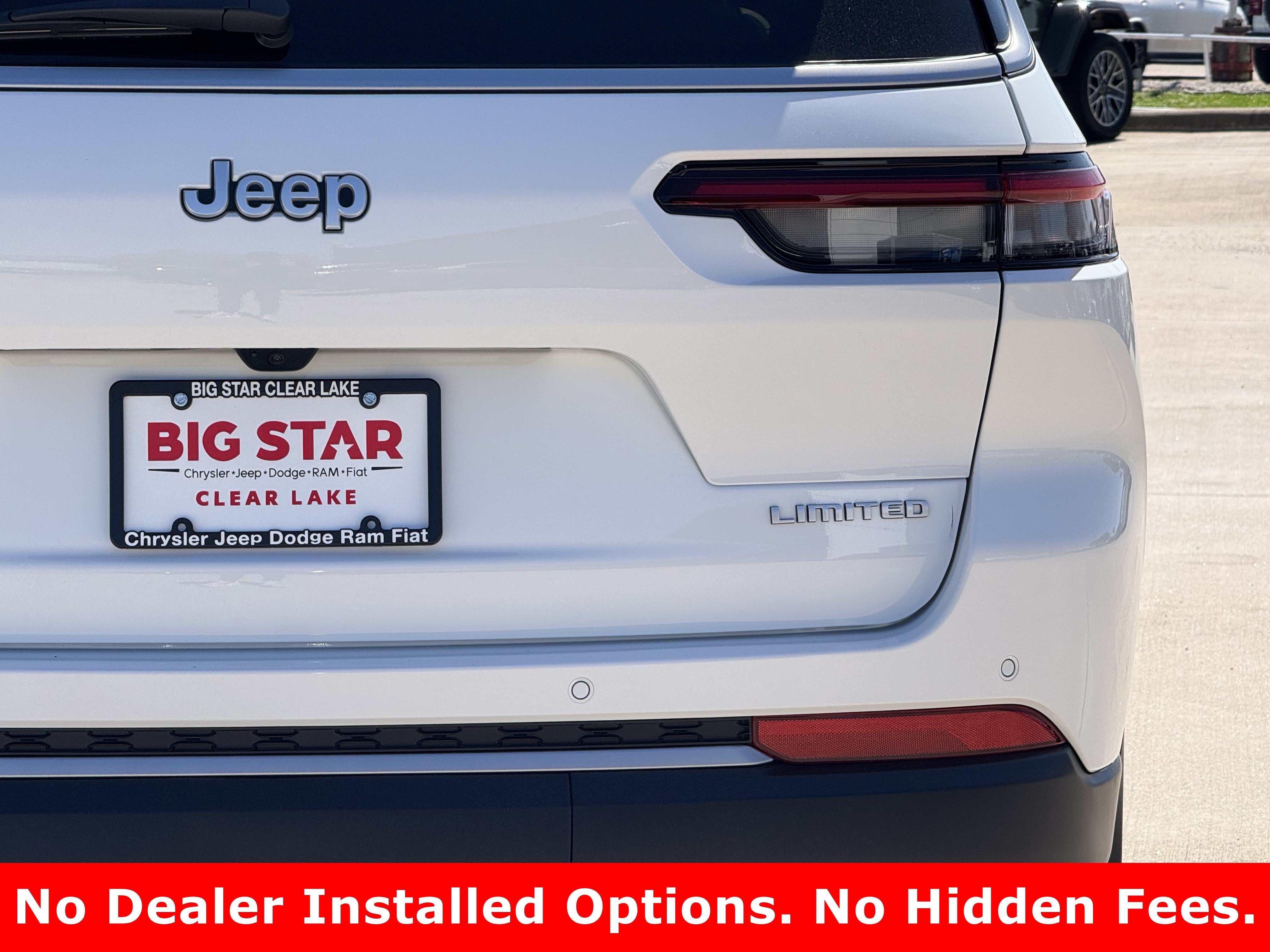 New 2026 Bright White Clear-Coat Exterior Paint Jeep Limited image 9