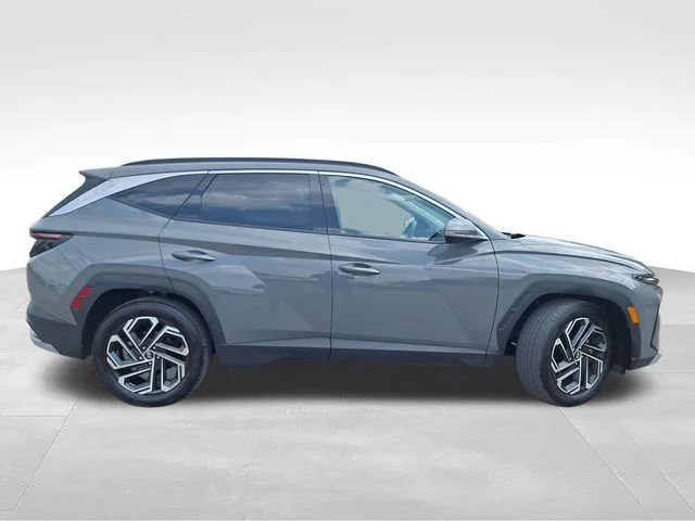 Used 2025 Gray Hyundai Limited image 8