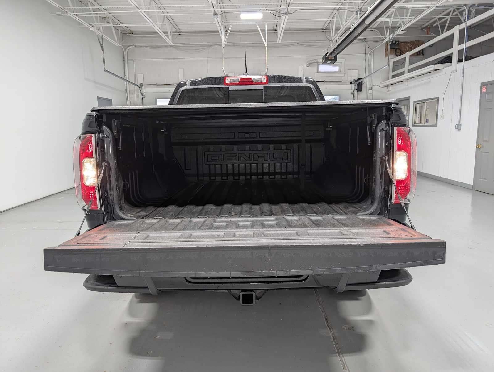 Used 2019 Onyx Black GMC 4WD Denali image 41