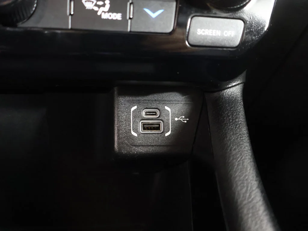 Used 2024 Bright White Clearcoat Jeep Limited image 47