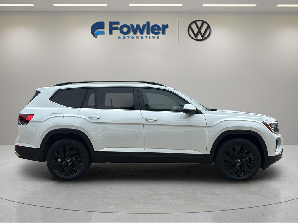 New 2026 White/off-white Volkswagen 2.0T SE w/Technology image 8