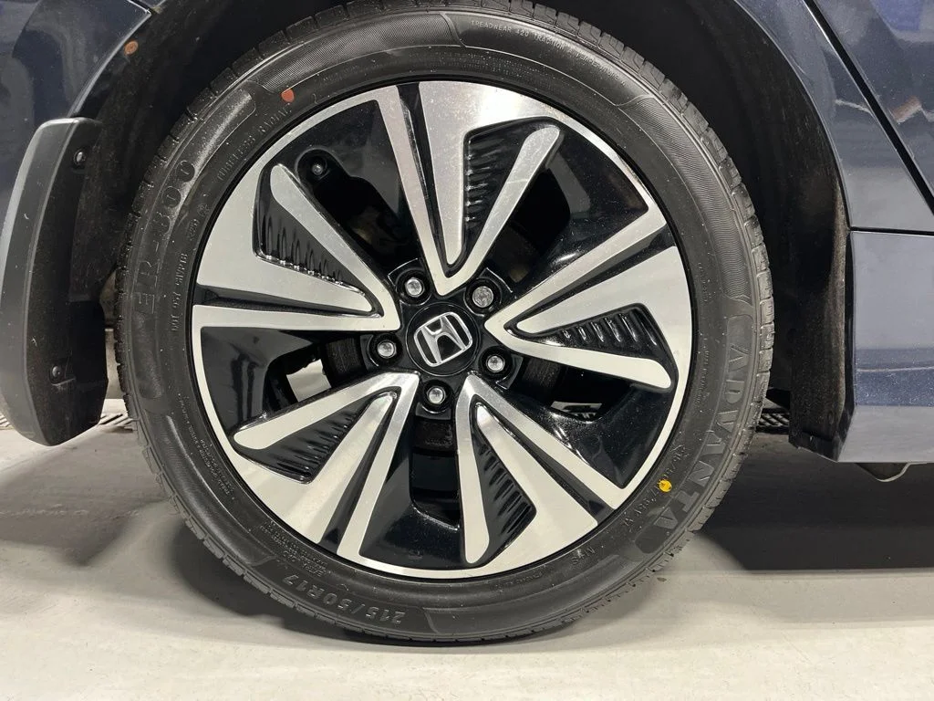 Certified Used 2017  Honda EX-T image 36