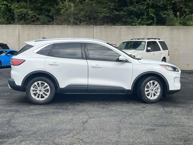 Used 2021 White Ford SE image 2
