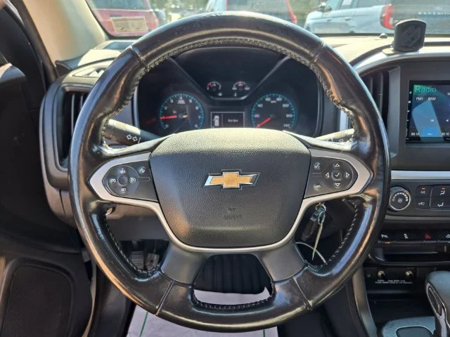 Used 2022 White Chevrolet LT image 29
