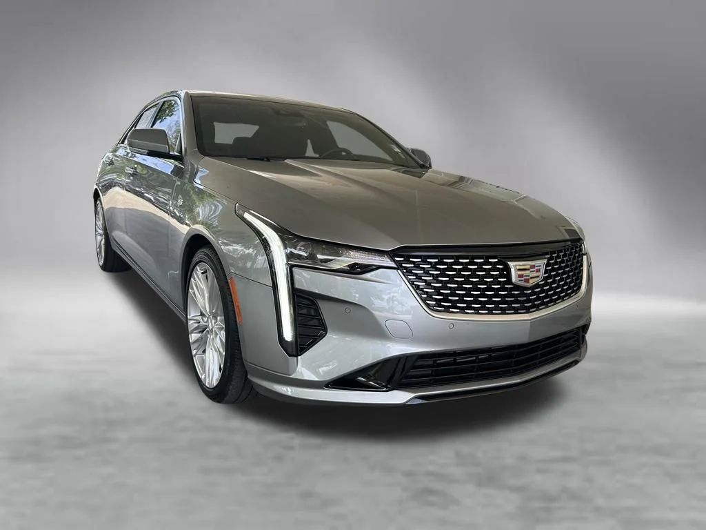 1G6DB5RK8T0106104