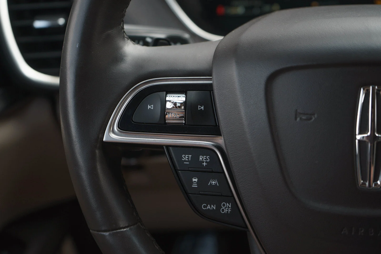 Used 2020 White Lincoln Reserve image 20