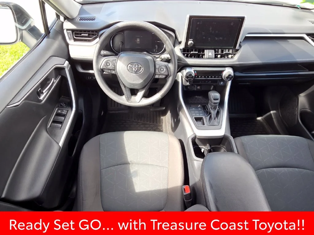 Used 2025 White Toyota XLE image 8