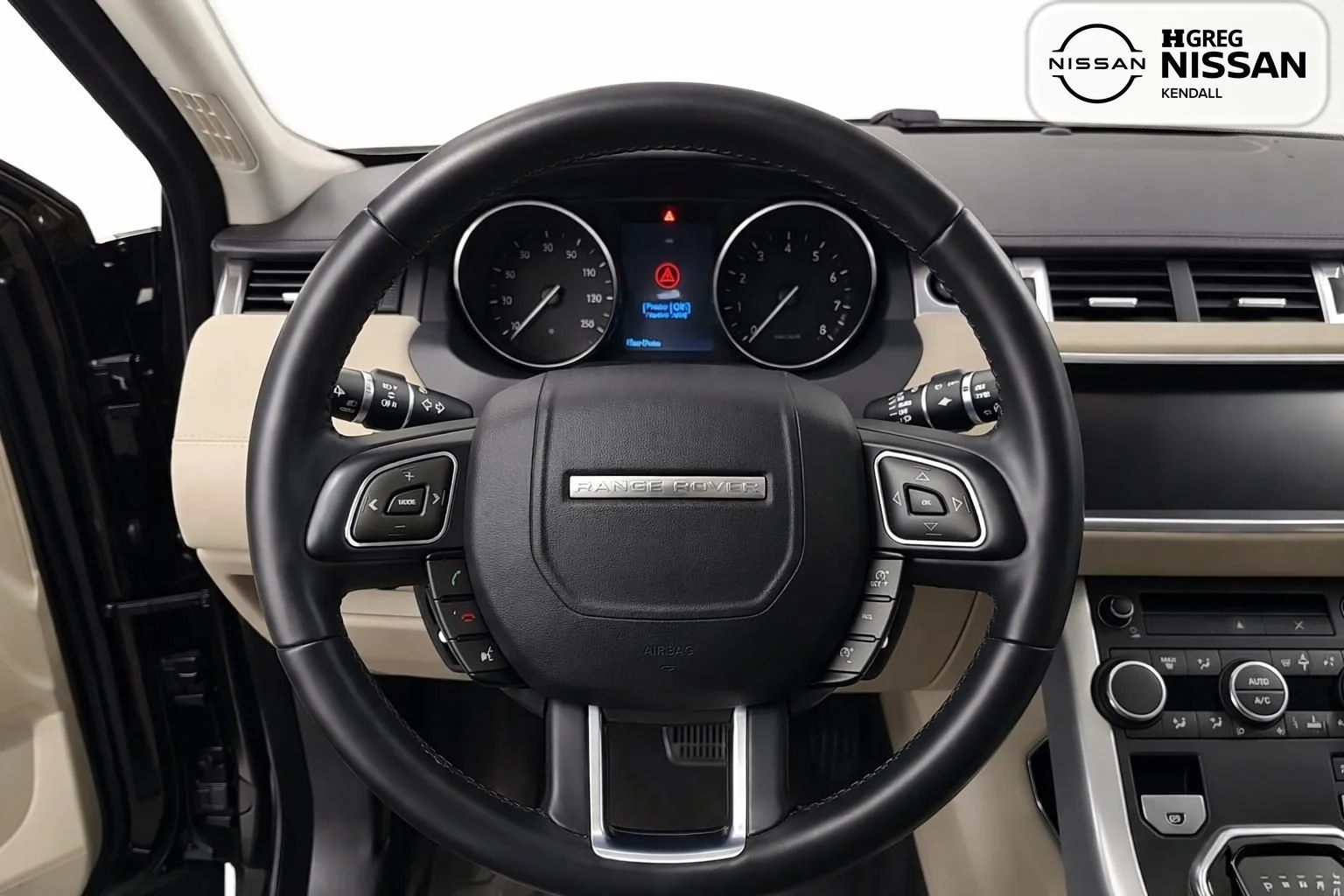 Used 2019 Blue Land Rover SE Premium image 6