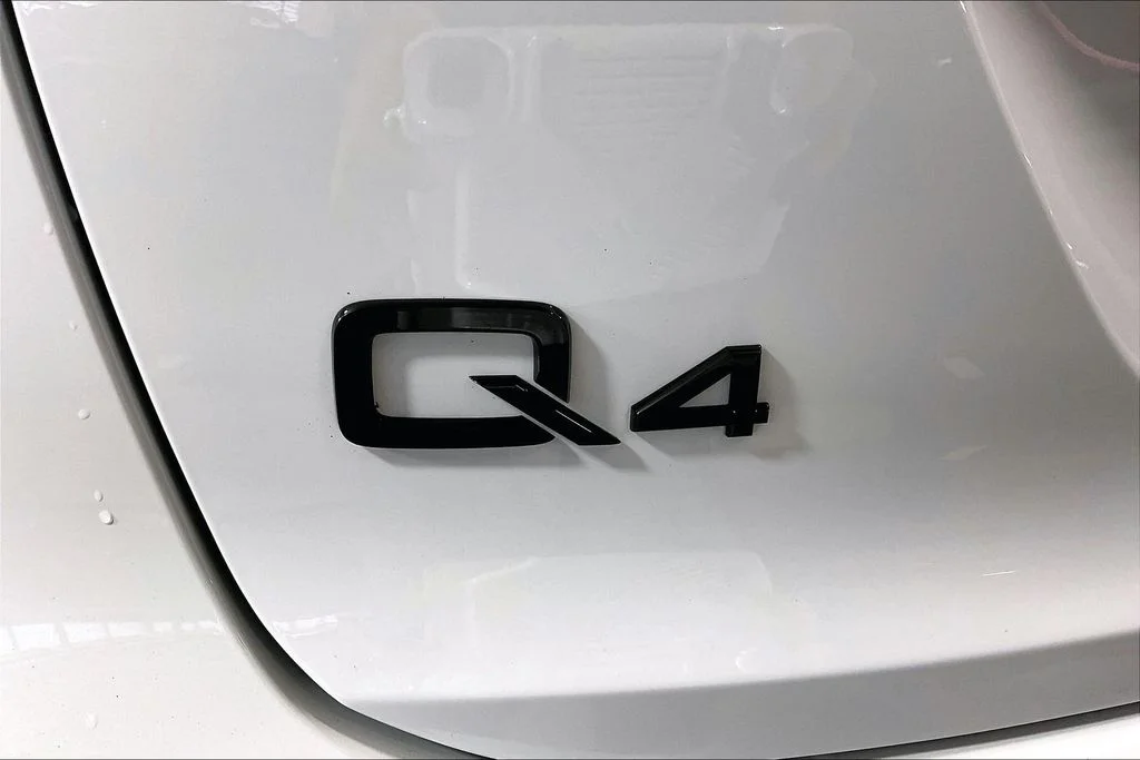 Used 2024 White Audi Premium Plus image 7