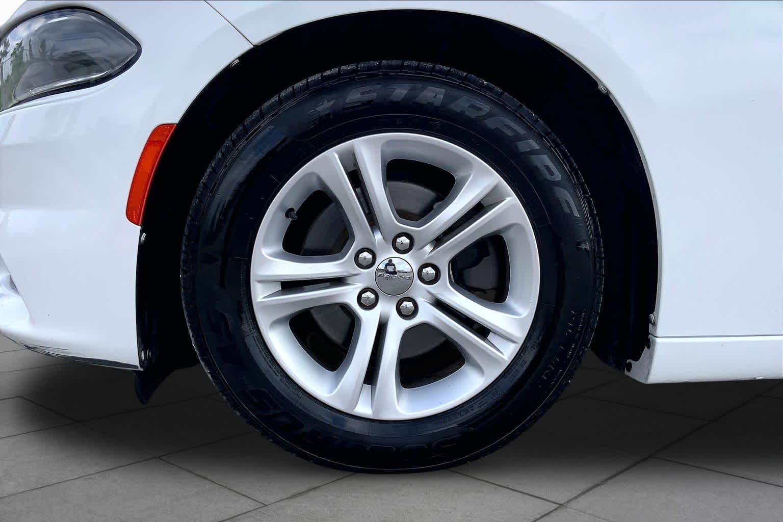 Used 2021 White Knuckle Clearcoat Dodge SXT image 11