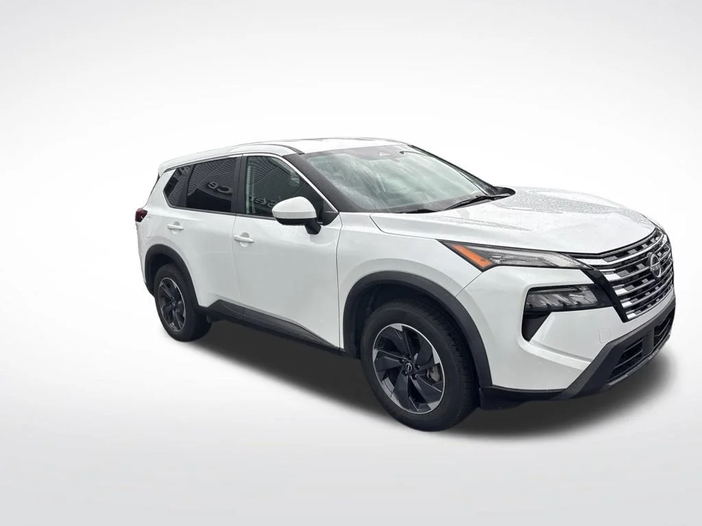Used 2024 Everest White P Nissan SV image 12