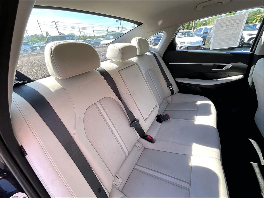 Used 2024 Carbon Blue Hyundai SEL image 15