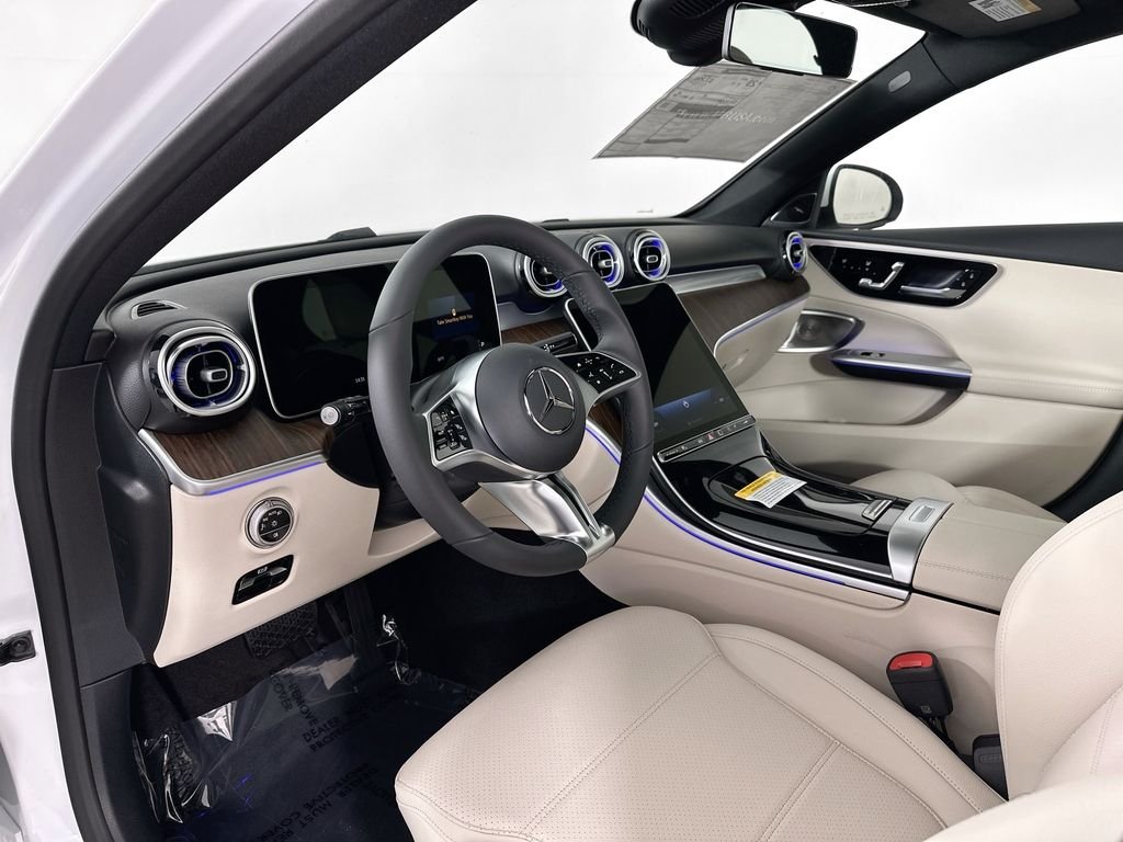 New 2026 MANUFAKTUR Moonlight White Metallic Mercedes-Benz C 300 image 9