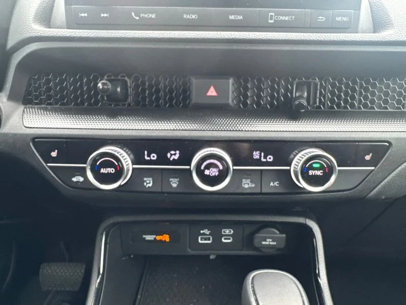 Used 2025  Honda Sport image 17