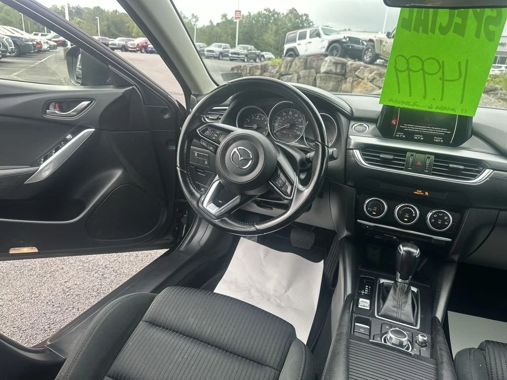 Used 2017 Silver Mazda Sport image 15