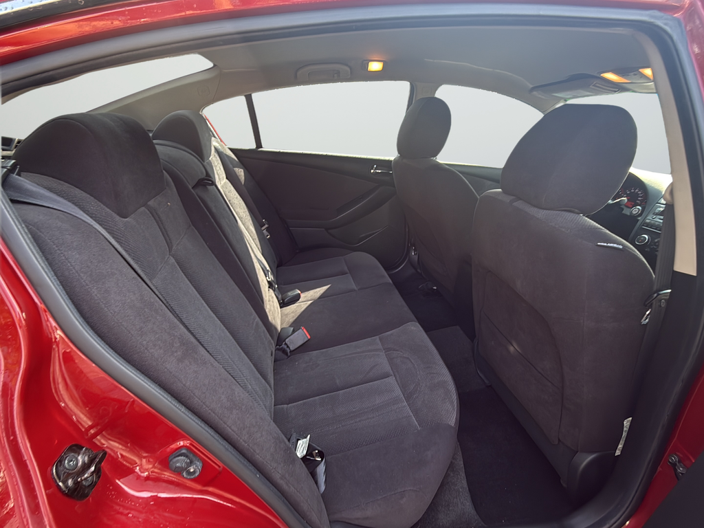 Used 2009 Red Nissan 2.5 S image 13