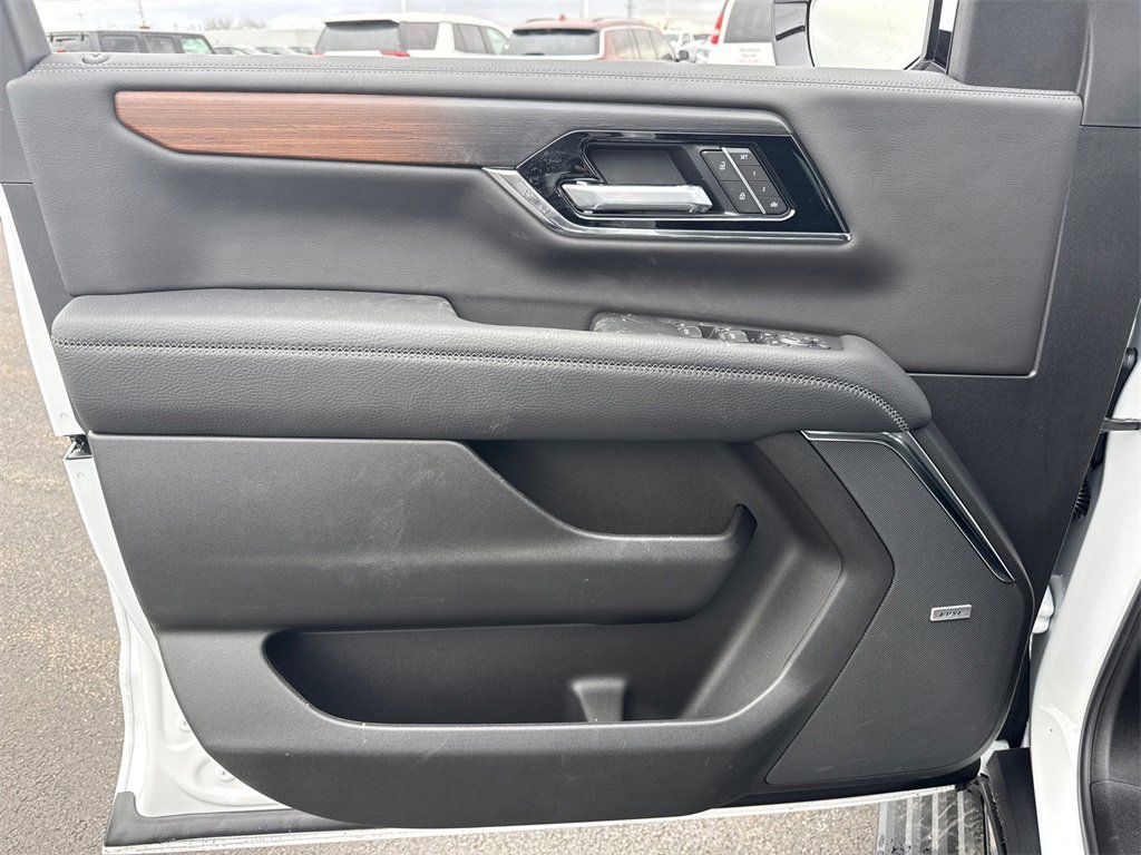 2026 GMC YUKON XL - Image 13