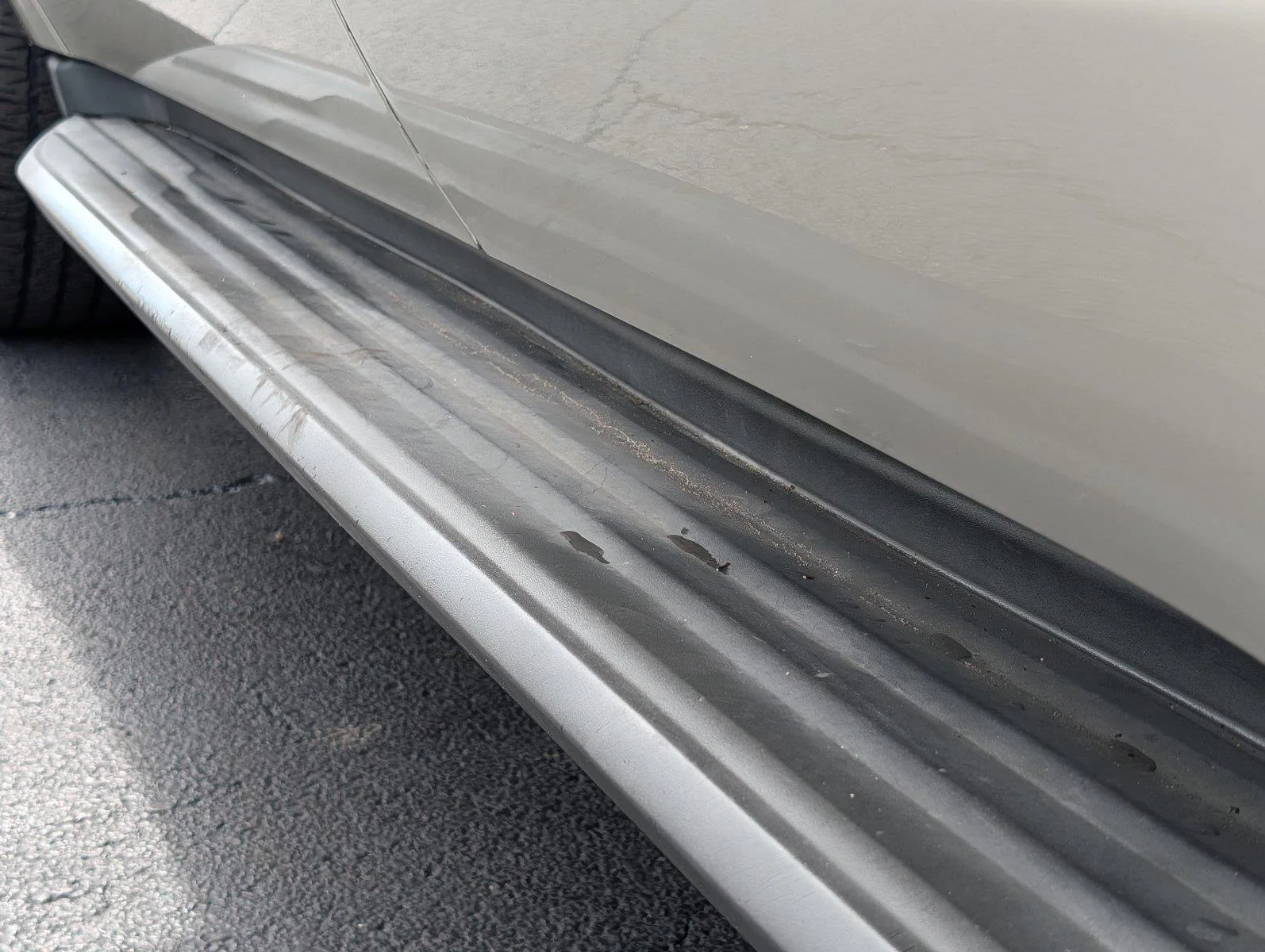 Used 2015 Champagne Silver Metallic Chevrolet LT image 35
